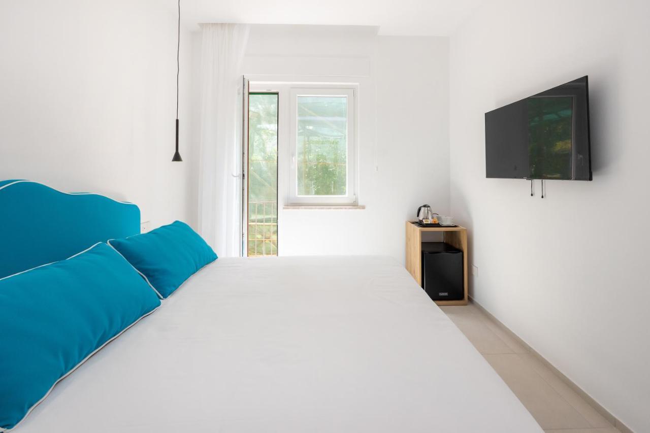 Vittoria Rooms Сорренто Экстерьер фото